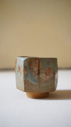 KURINUKI TEACUP // Rustic blue stoneware